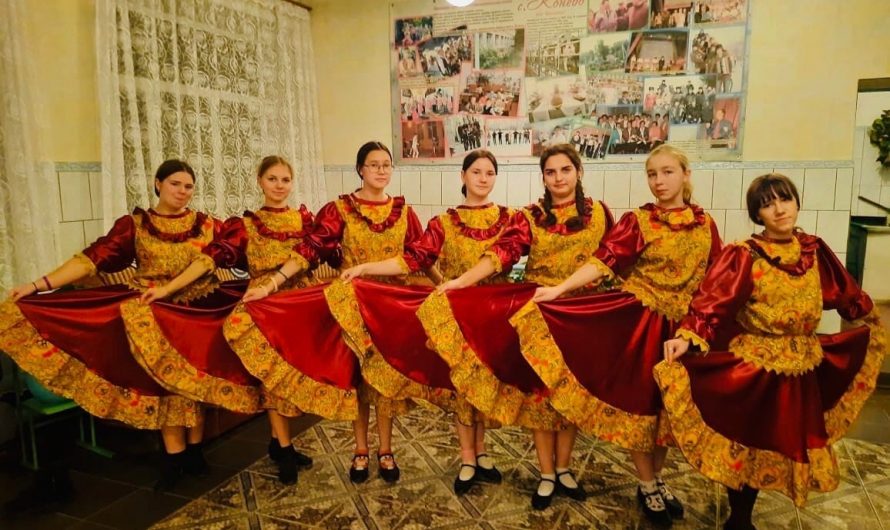 У танцевального коллектива «Сюрприз» из Коневского Дома культуры новые очень красивые костюмы!