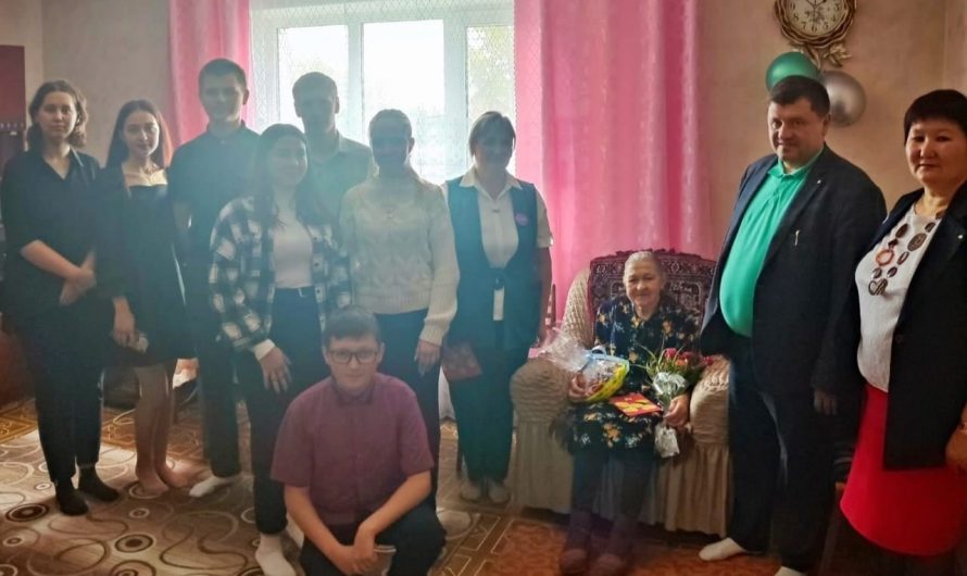 Свой 95- летний юбилей отметила Анна Ивановна Синянская, ветеран педагогического труда