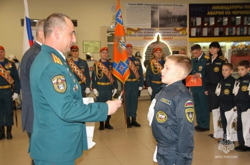 Ученики Краснозерского лицея № 2 вступили в ряды кадетского братства