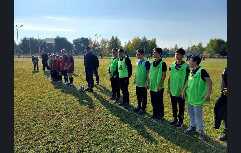 На стадионе р.п. Краснозёрское прошли соревнования по мини-футболу в зачет спартакиады учащихся образовательных учреждений Краснозерского района
