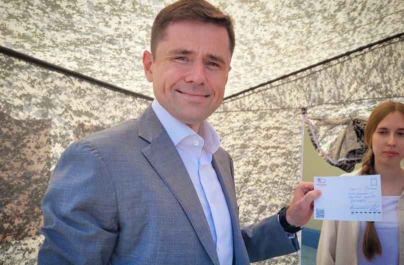 Депутат Александр Аксёненко снабдил краснозерцев «солдатской» кашей