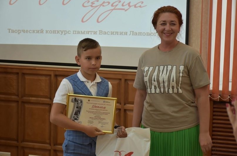 В Новосибирске наградили победителей регионального этапа Всероссийского творческого конкурса «Пробуждая сердца», посвященного памяти народного артиста СССР, Героя Труда РФ Василия Ланового, проводимого по инициативе Бессмертного полка России при грантовой поддержке Президентского фонда культурных инициатив