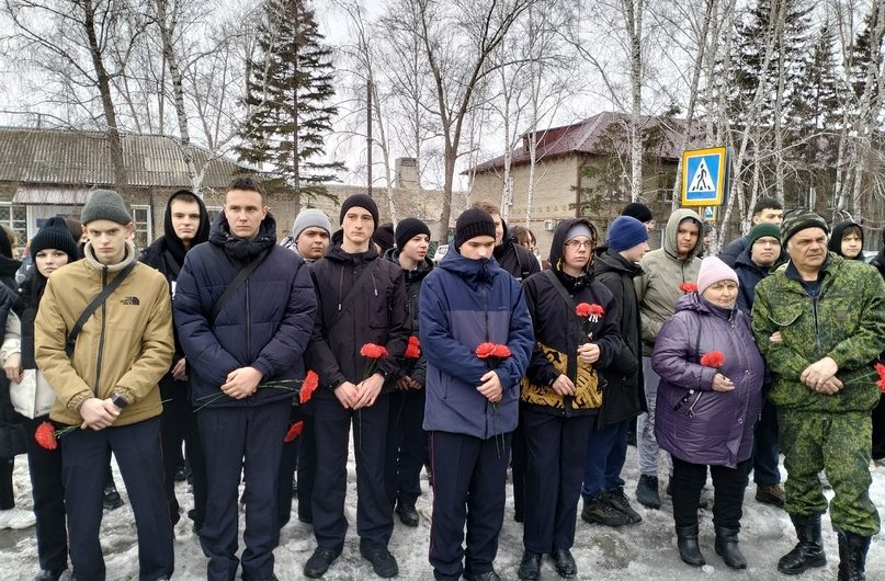В р.п.Краснозерское прошла акция памяти жертв теракта в «Крокус Сити Холле»