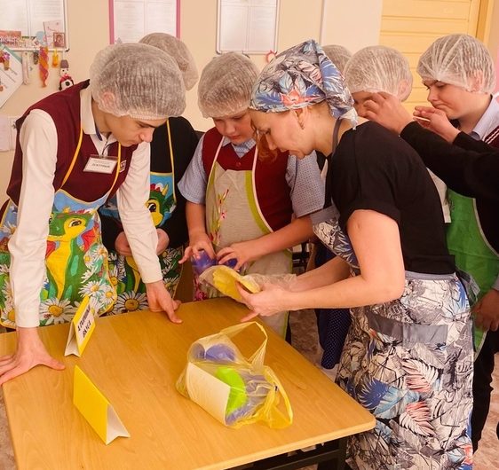 В Краснозерском лицее №2 имени Ф. И. Анисичкина провели необычный поединок – КУЛИНАРНЫЙ