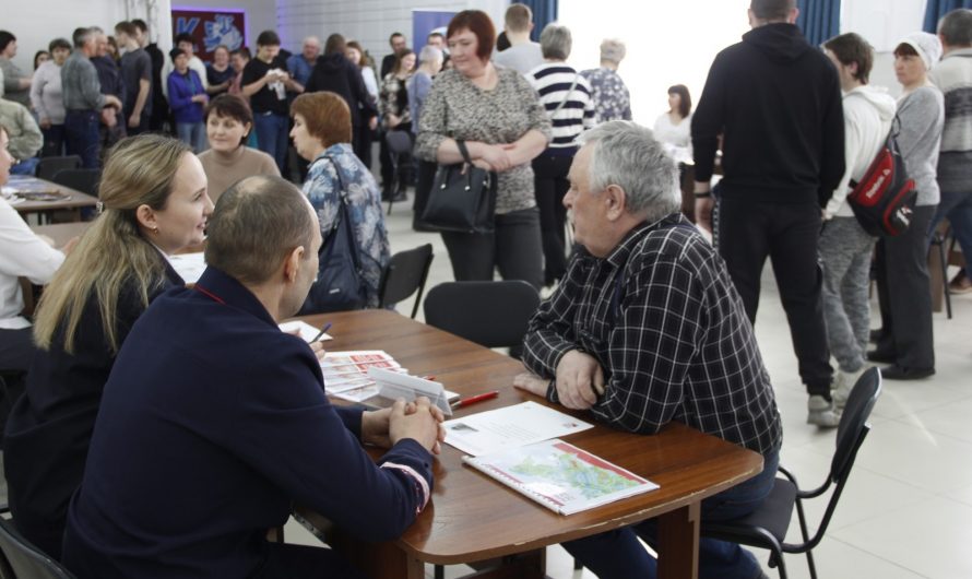 Сегодня во всех регионах России проходит первый этап Всероссийской ярмарки трудоустройства «Работа России. Время возможностей»