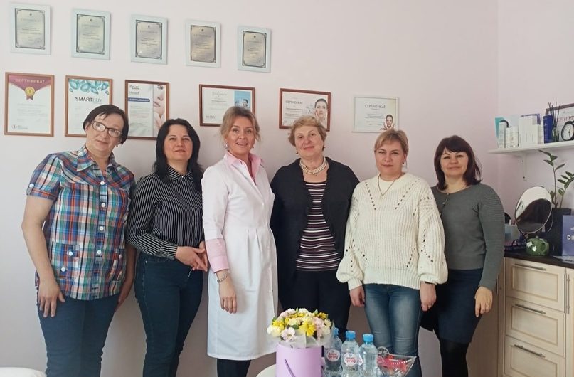 Женский клуб “Краснозерочки” побывал в гостях у косметолога