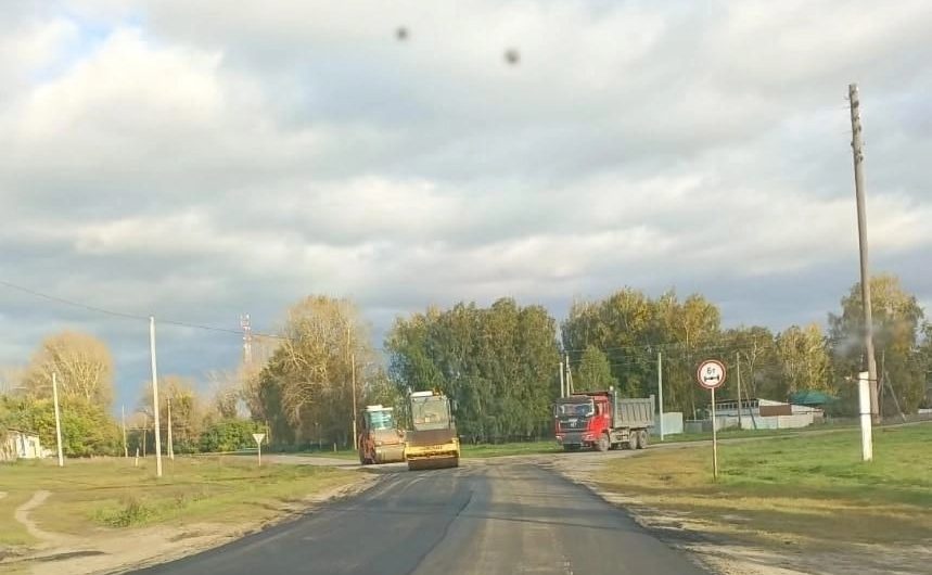 При въезде в село Мохнатый Лог Территориальным управлением автомобильных дорог (ТУАД) отремонтирован участок дороги протяженностью 80 метров