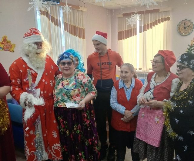 Предновогодним настроением поделился Краснозерский комплексный центр социального обслуживания населения