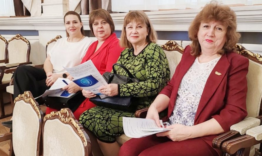 Сегодня в здании правительства НСО проходит отчетно-выборная конференция Новосибирского регионального отделения союза женщин России