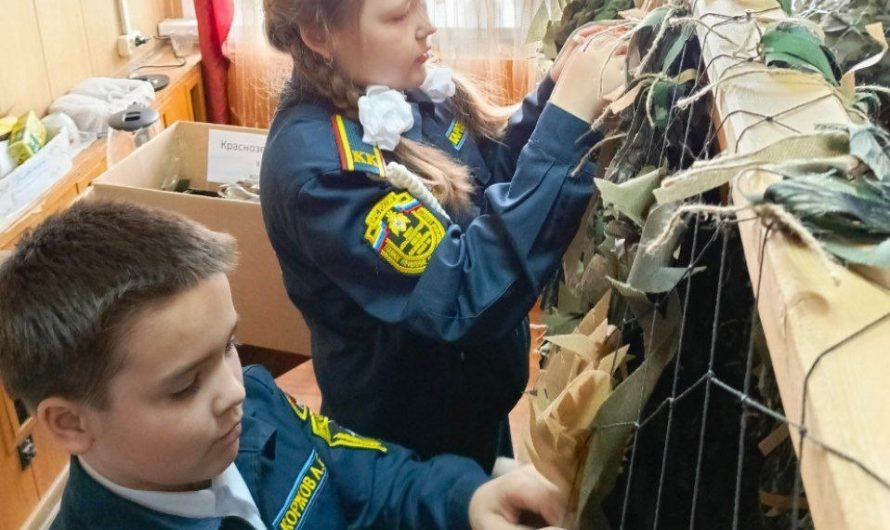 Краснозерские кадеты плетут маскировочные сети