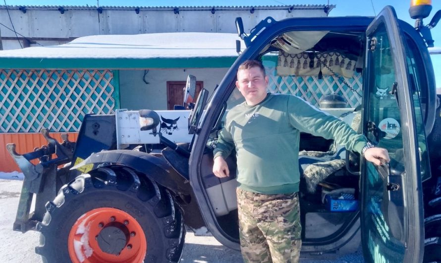 У молодого механизатора АО «Новая заря» работа есть круглый год.