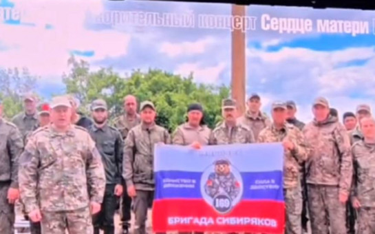 Концерт, организованный при поддержке Правительства Новосибирской области, стал телемостом между бойцами на передовой СВО и их родными
