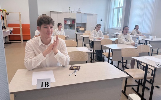 В 2025 году выпускники Новосибирской области лучше сдали ЕГЭ по математике, химии и биологии