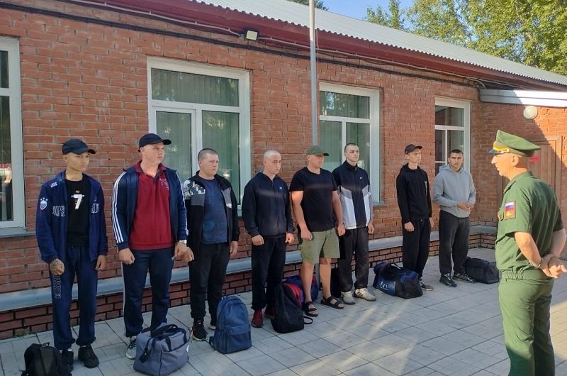 Призывники Краснозерского района отправился в ряды вооруженных сил РФ
