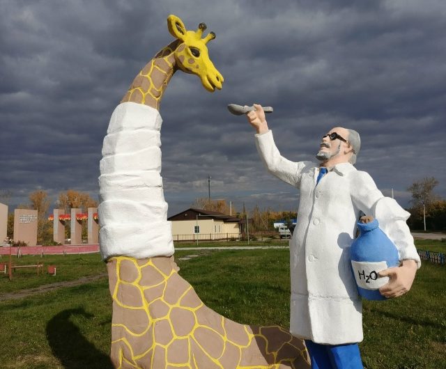 В Полойке отреставрировали необычную скульптуру