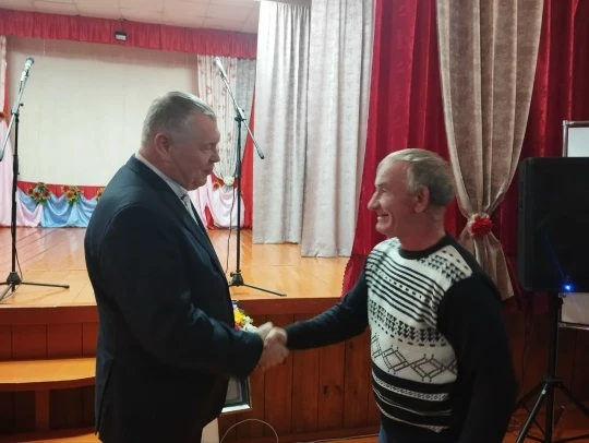 Поездки главы района Б. В. Луцкого по территории района продолжаются