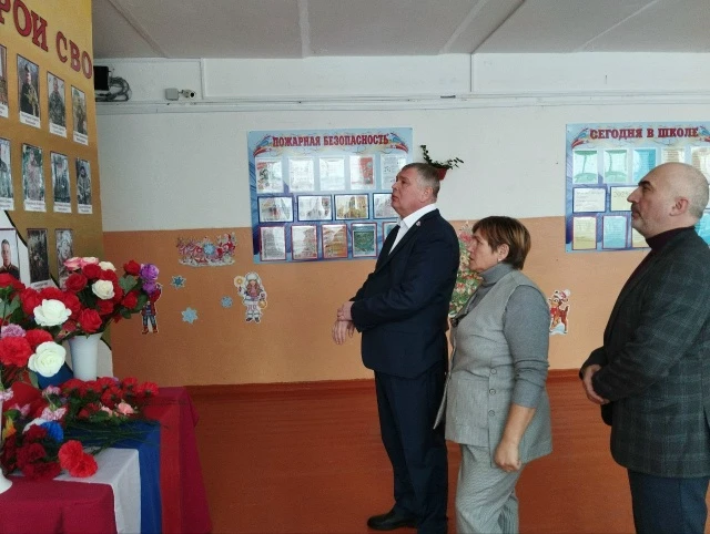 Сегодня глава Краснозерского района встретился с жителями Нижнечеремошинского муниципального образования