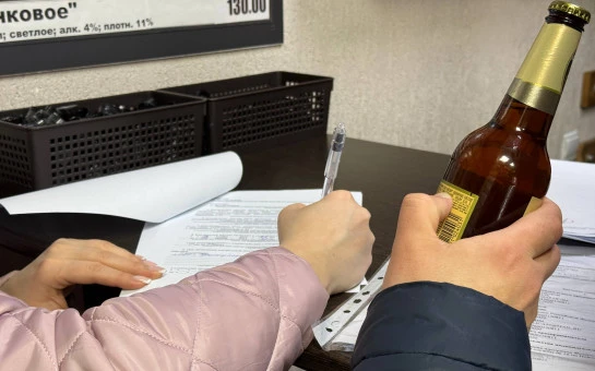 Контрольная закупка: сотни нарушителей правил продажи алкоголя понесли наказание по итогам рейдов в регионе