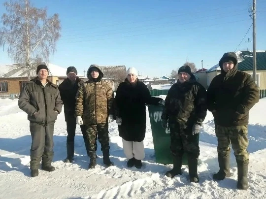 В Колыбельке установили контейнеры для мусора