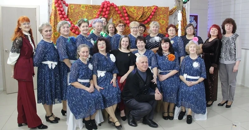 В Краснозерском Доме культуры свой первый юбилей — 5 лет — отметил замечательный танцевальный коллектив «Гармония»