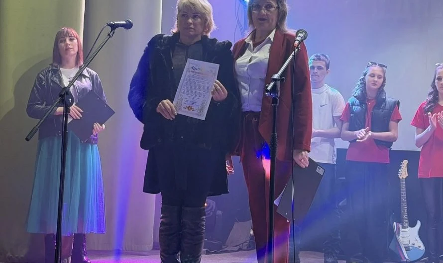 В с. Зубково Краснозерского района вручили Благодарственное письмо близким бойца СВО