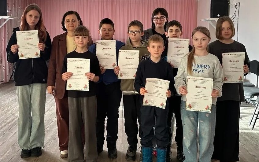 В Краснозерской Детской школе искусств провели конкурс к 8 Марта