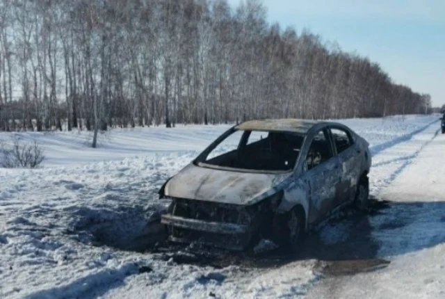 На трассе сгорел автомобиль- погиб человек