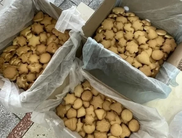 Родители Краснозерского лицея №1 напекли бойцам  СВО печенье