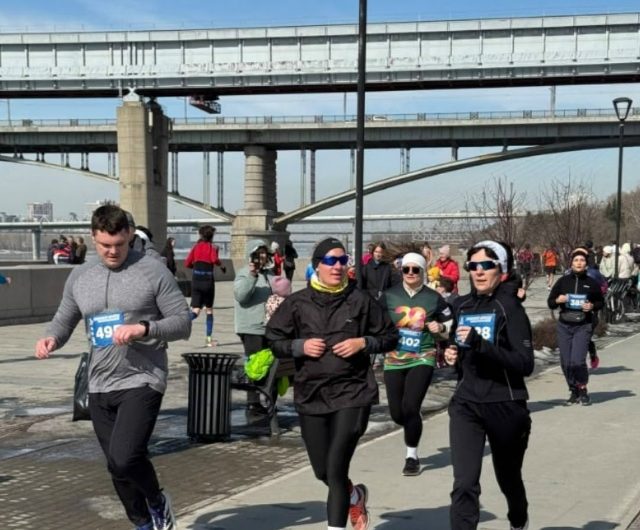 Учитель Зубковской средней школы стала участником «Весеннего забега на Набережной», преодолев дистанцию 10 км