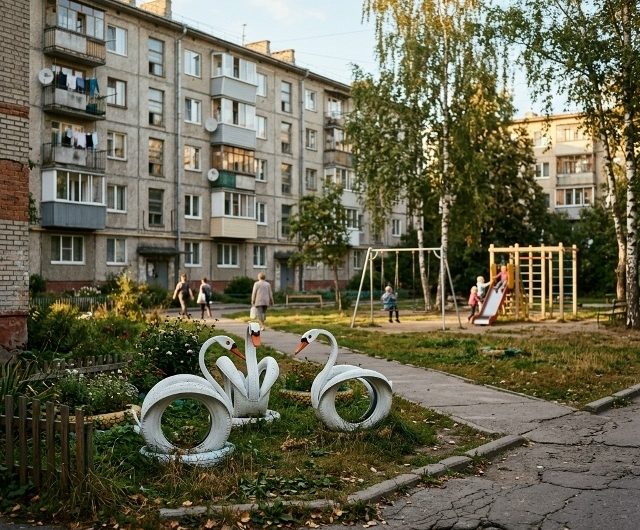 Прощаемся с шинными лебедями! За клумбы из покрышек теперь серьезно штрафуют.