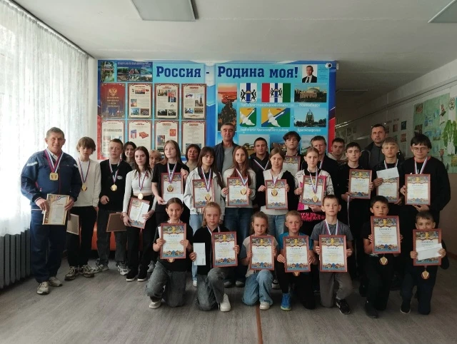 Половинновский элеватор по доброй традиции поощрил лучших спортсменов Половинской ООШ