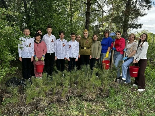 В Краснозерской ООШ посадили Сад Памяти.