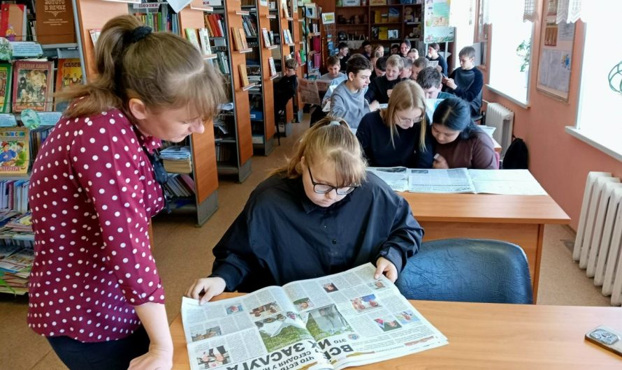 В Майской библиотеке состоялся день краеведческого экспресса » Летопись нашего края», посвященный 95-летию со дня основания районной газеты «Краснозерская Новь».