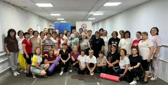 На стадионе р.п. Краснозерское прошел мастер‑класс от тренера «Женской Ассамблеи Новосибирской области»