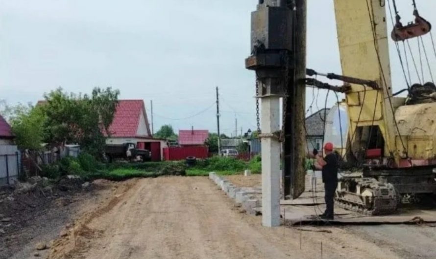В р. п. Краснозерское на улице Полевая начато строительство двух 24-квартирных домов.